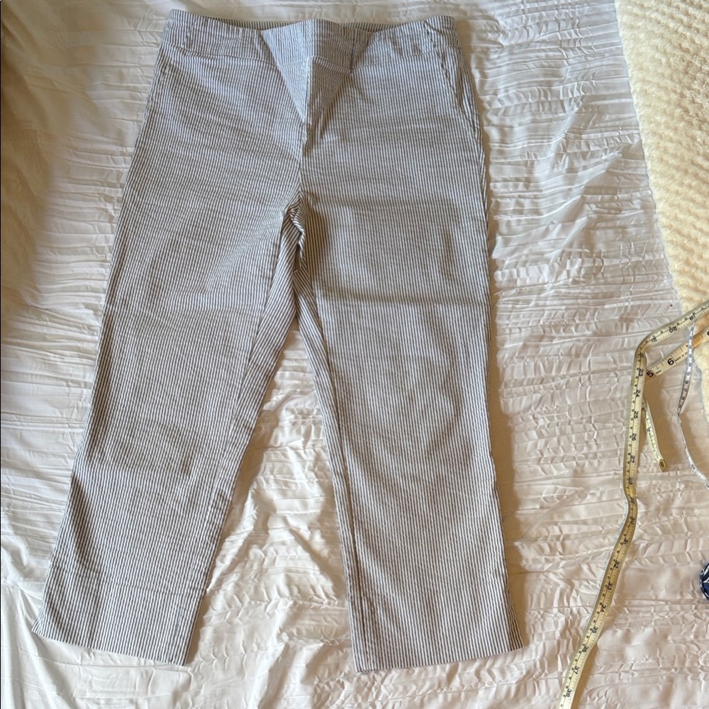 Classic Striped Capri Pants Seersucker blue and white